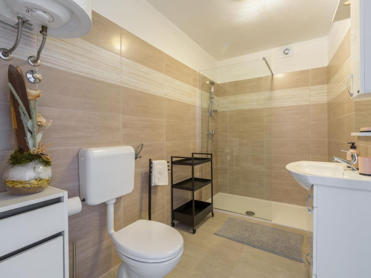 Holiday Home Villa Lucky By Interhome 브르토니글라 외부 사진